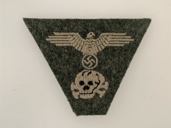 Waffen S.S. enlisted man's combined M1943 trapezoid cap insignia
