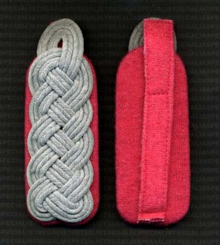 Army Panzer Officer's shoulder boards. Major to Oberst. PINK PIPED