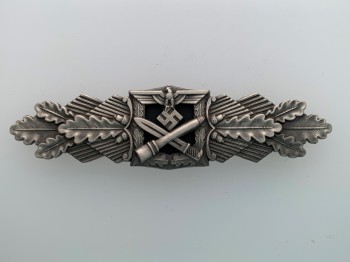 Army Close Combat Clasp in Silver- Zinc finish