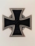 1939 Iron Cross 1st Class Screwback