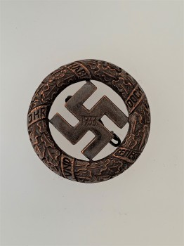 Gau Munchen commemorative badge 1933
