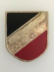 Afrika Korps pith helmet insignia. Single tricolour shield.