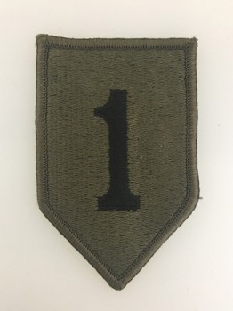 American US Army SUBDUED ISSUE 1st Infantry Division sleeve patch