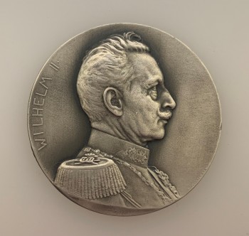 Imperial German WWI Kaiser Wilhelm II patriotic silvered medallion 60mm.