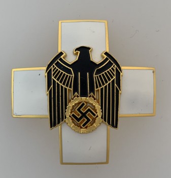 German Social Welfare Decoration. 2nd Class Pin Back award.