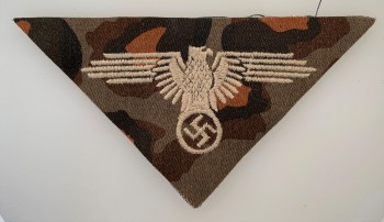 Waffen S.S. man's embroidered arm eagle. AUTUMN CAMOUFLAGE.