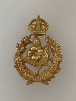 Worcetsershire Hussars metal cap badge.