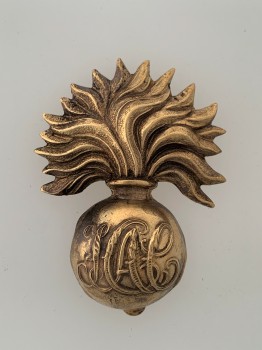 Honourable Artillery Company Grenade brass cap badge ANTIQUED.