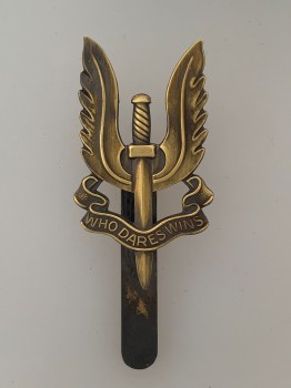Special Air Service (S.A.S.) metal cap or beret badge ANTIQUED.