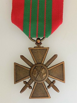 French WWII Croix de Guerre with Flags - Giraud type