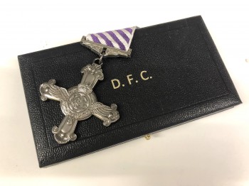 WW2 DISTINGUISHED FLYING CROSS award  in presentation case.